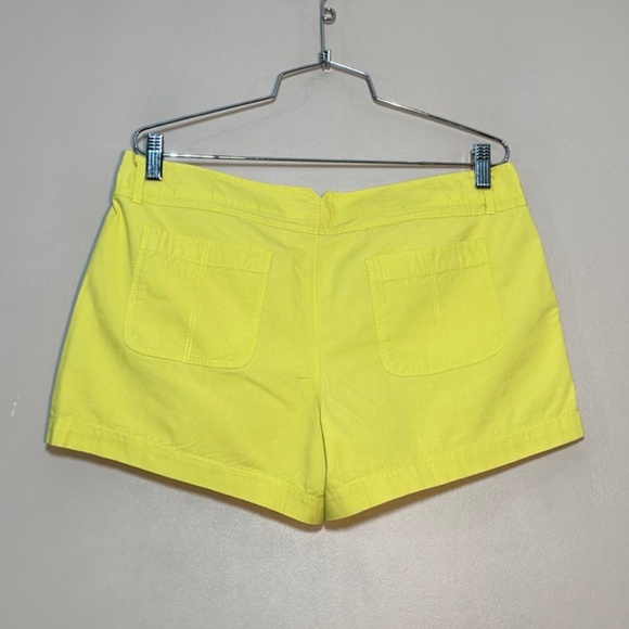 Old Navy || Woman’s bright green shorts size 8 - Picture 3 of 8